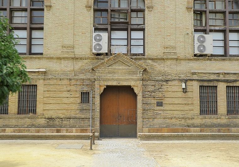 El Gobierno adecenta los jardines traseros de la Plaza de España tras la noticia de ABC sobre su abandono