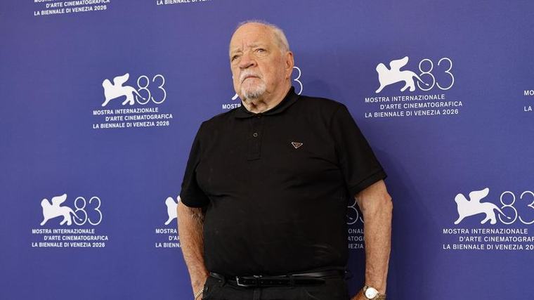 Un Paul Schrader retrógrado se interna en un ciclón homófobo con «The basics of philosophy»