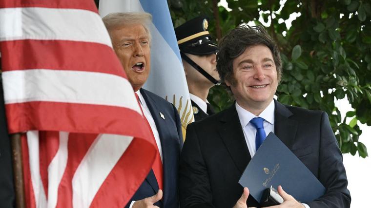 Trump y Milei entran en la crisis de Ceuta y arremeten contra Sánchez: «Enseña a los españoles a odiarse y tener vergüenza de sí mismos»