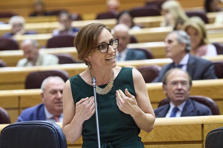 Mónica García carga contra Feijóo y Abascal por hablar de colapso sanitario en Ceuta pese a «la evidencia que lo refuta»