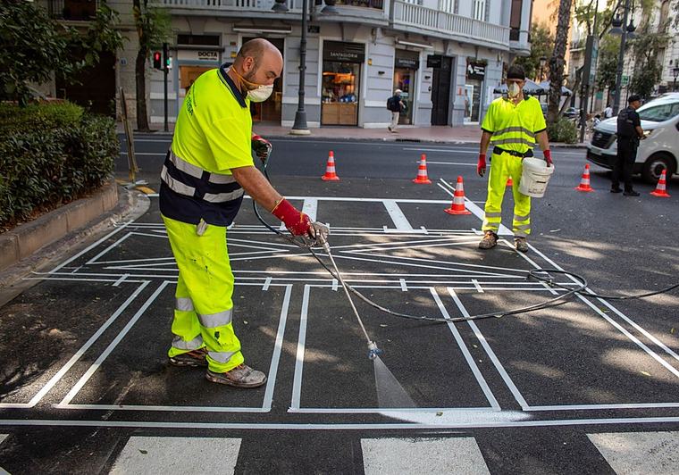Valencia suma 2.500 plazas de aparcamiento para motos en tres años