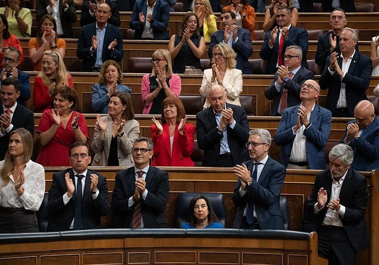 Margarita Robles no aplaude el anuncio de Sánchez sobre los informes de Ceuta y Rufián le advierte: «Tiene usted un problemón»