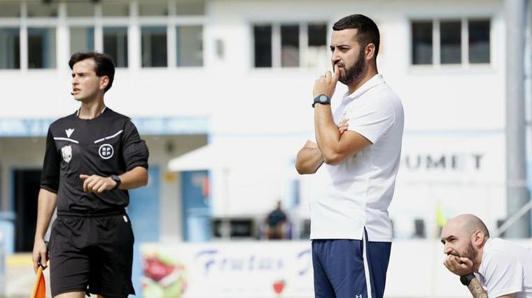 Marcos Pereiro, adestrador do Viveiro CF: «Imos igualar ou superar a ilusión do Antela»