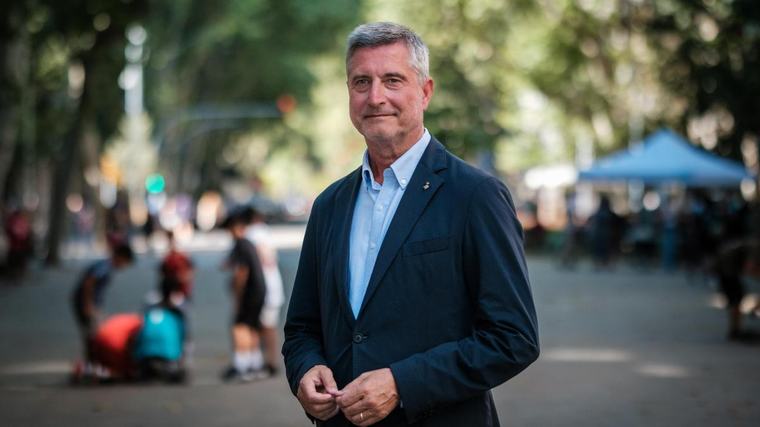 Junts acusa a Collboni de abandonar Barcelona en un agosto “de inseguridad e incendios”