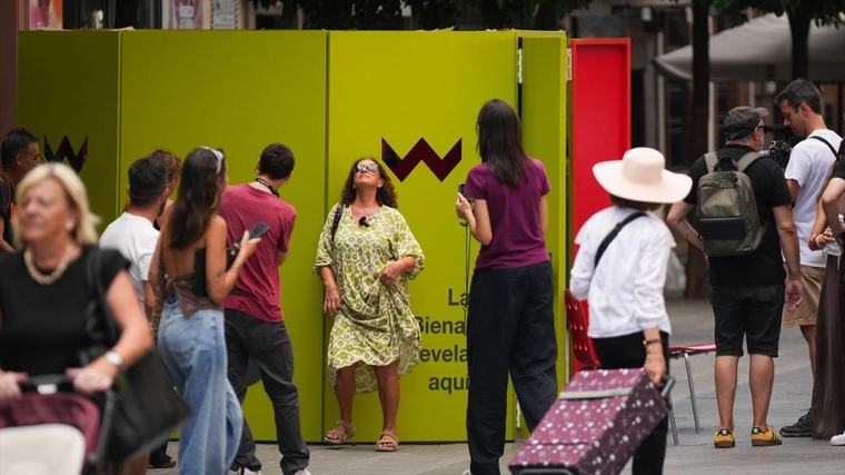 Lo invisible también es flamenco: la Bienal de Sevilla lleva a la calle los procesos de creación de sus artistas