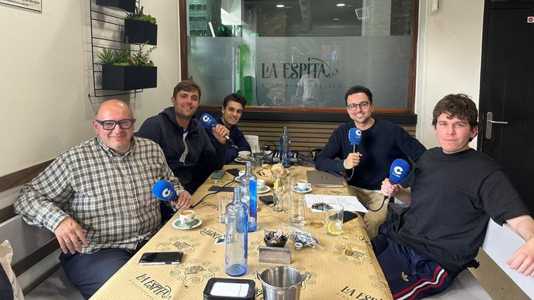 'La Tertulia del Oviedo', en Deportes COPE Asturias: Las notas del mercado de fichajes y el balance de la dirección deportiva