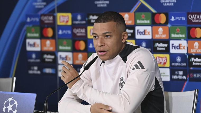 Rueda de prensa del entrenador del Real Madrid, Jose Mourinho y Kylian Mbappé, en directo
