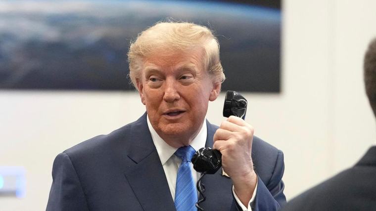 Trump amenaza a la Fed: si no baja los tipos cortará el comercio con los países que tienen superávit con EE.UU.