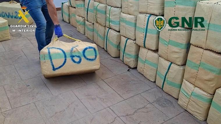 Incautadas 10,6 toneladas de hachís y desmantelada una organización criminal de España y Portugal