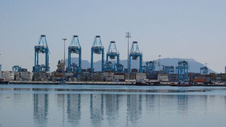 Reducir en una hora la espera de camiones en los puertos liberaría más de 400 millones al año para la economía española