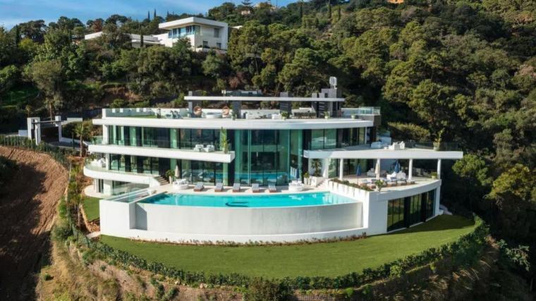 Andalucía supera las mil personas con más de tres millones de euros de patrimonio