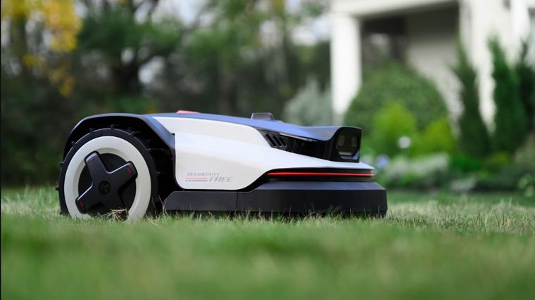 Tu jardín con gigantes: llega el RockNeo Q2 LiDAR