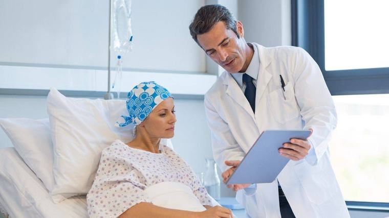 profesionales | El 43,6 % de las hospitalizaciones de pacientes oncológicas son responsabilidad de medicina interna