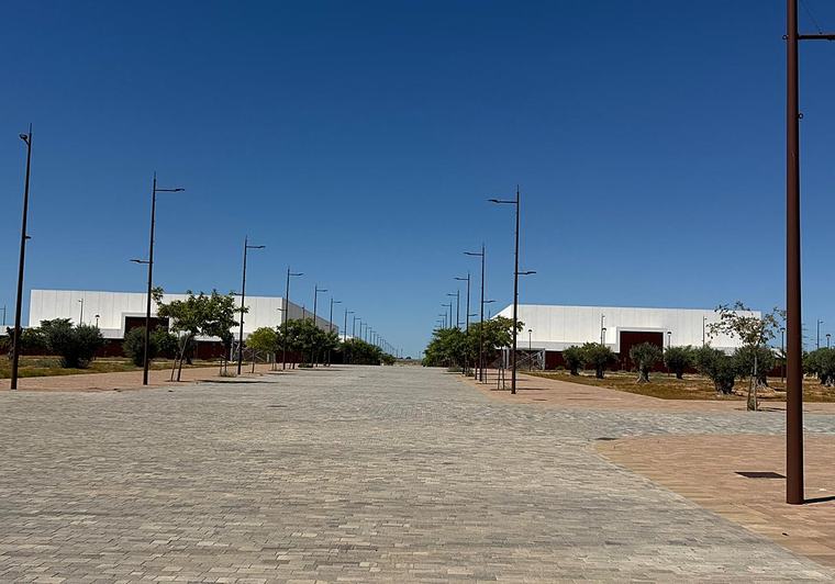 El palacio de congresos de Dos Hermanas comienza a hacer la competencia a Fibes