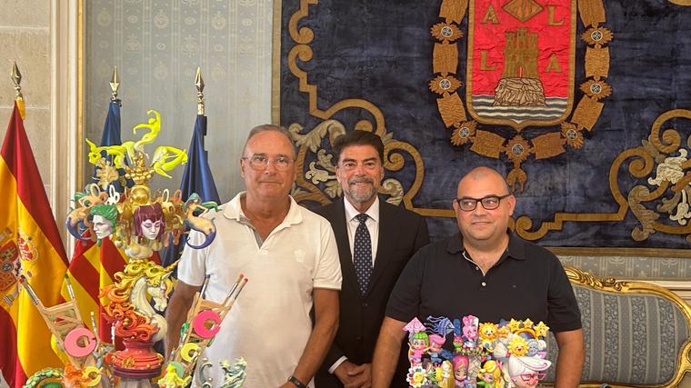 Pedro Espadero y Sergio Gómez plantarán las Hogueras Oficiales en 2027