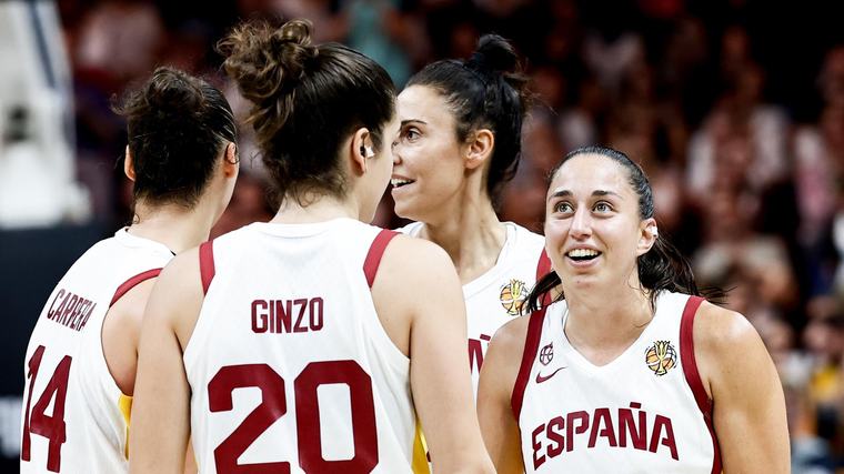 Exhibición de la selección femenina de baloncesto para aplastar a Alemania en Berlín