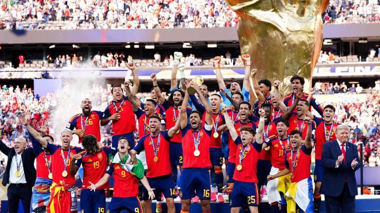 El trofeo de la Copa del Mundo acompañará a la selección por toda España