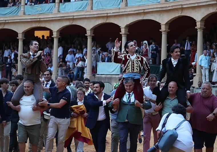 Juan Ortega hace el toreo en el regreso de la Goyesca