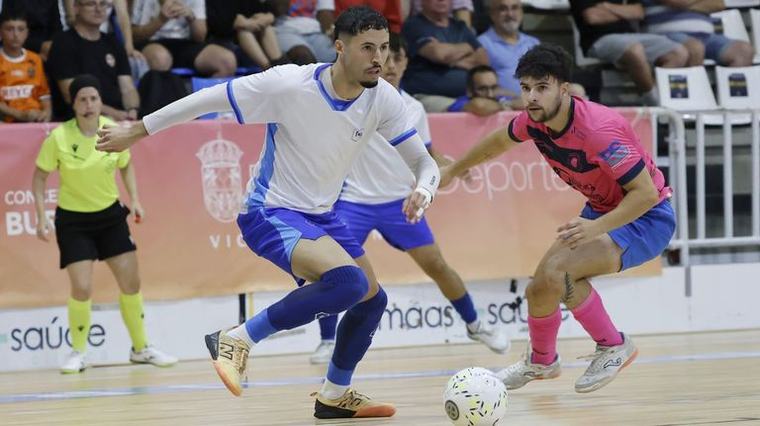 El Reyco Burela abusa en su presentación de un combativo Ribeira (6-1)