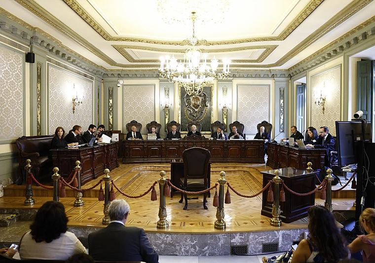 La Abogacía del Estado y la Junta Electoral rechazan frenar la ley de nietos porque privaría del voto a miles de personas