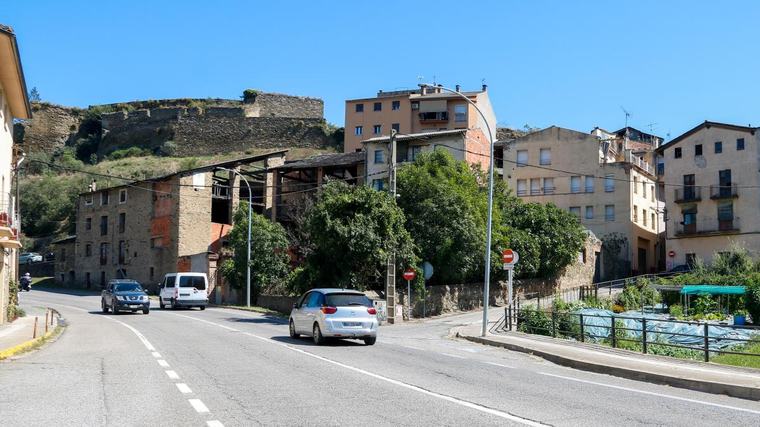Castellciutat cortará el domingo la N-260 para exigir un paso de peatones reclamado desde hace 16 años en el Alt Urgell