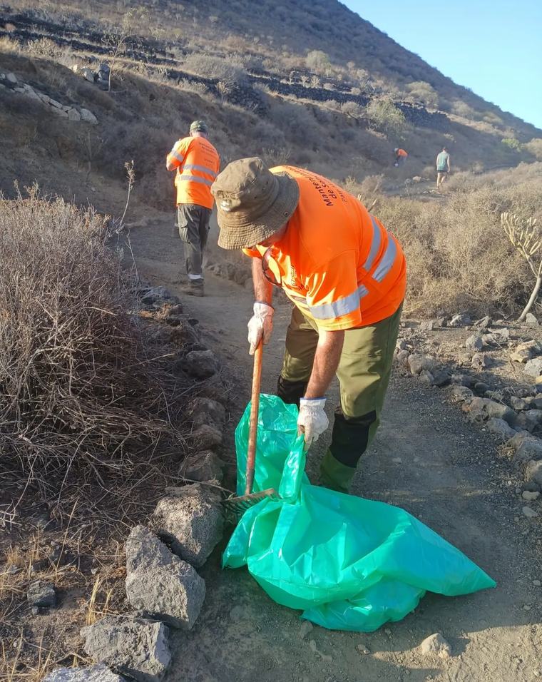 El Cabildo de Tenerife acondiciona los senderos del Malpaís de Güímar ante la Romería de El Socorro
