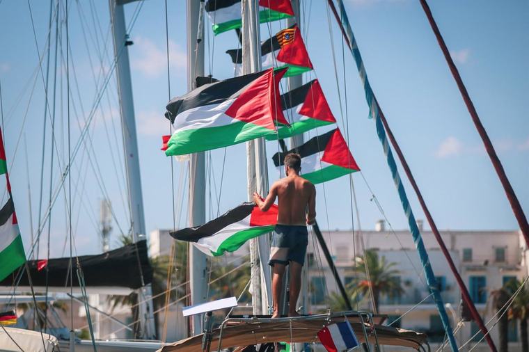 Un activista de la Global Sumud Flotilla se encuentra "crítico" tras 21 días en huelga de hambre en Túnez