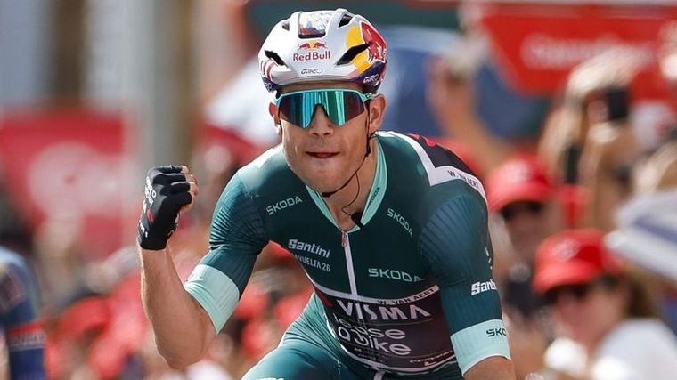 Van Aert extrae el caviar de la Vuelta, Enric Mas conserva el maillot rojo