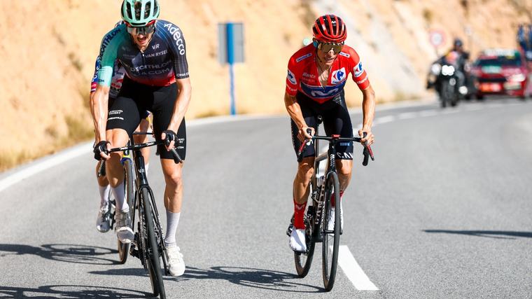 Enric Mas ejecuta el plan y sigue ganando tiempo a sus rivales en la Vuelta