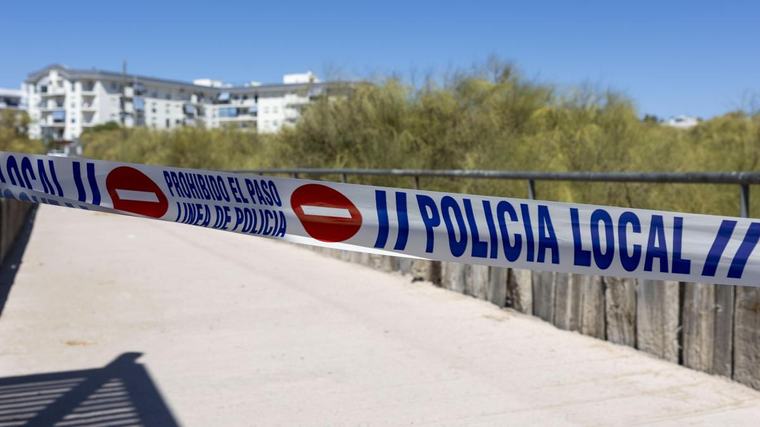 Libertad para la pareja de la mujer fallecida en Isla Cristina tras descartar que sea el autor