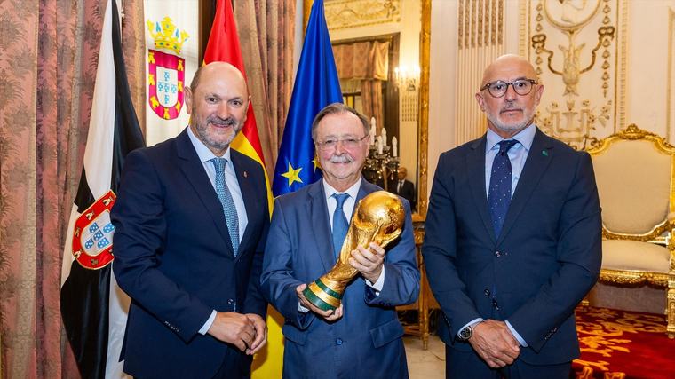 Louzán asegura desde Ceuta que la final del Mundial 2030 debe celebrarse en España