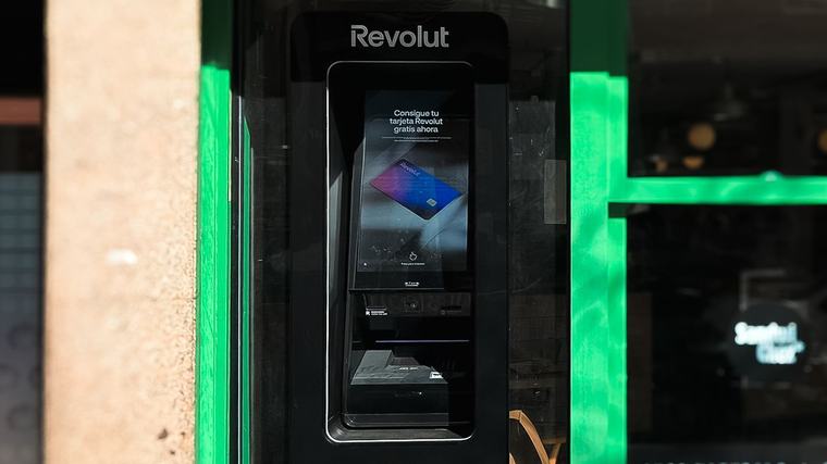 Revolut logra el primer visto bueno para abrir un banco en EEUU