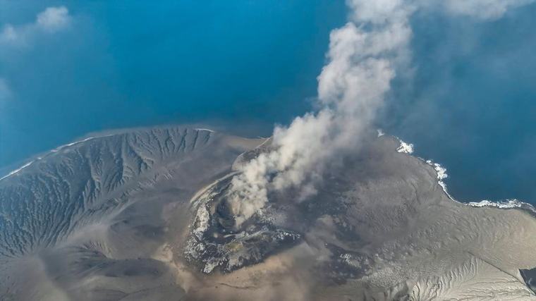 Siete aeropuertos indonesios, cerrados por las erupciones volcánicas del fin de semana