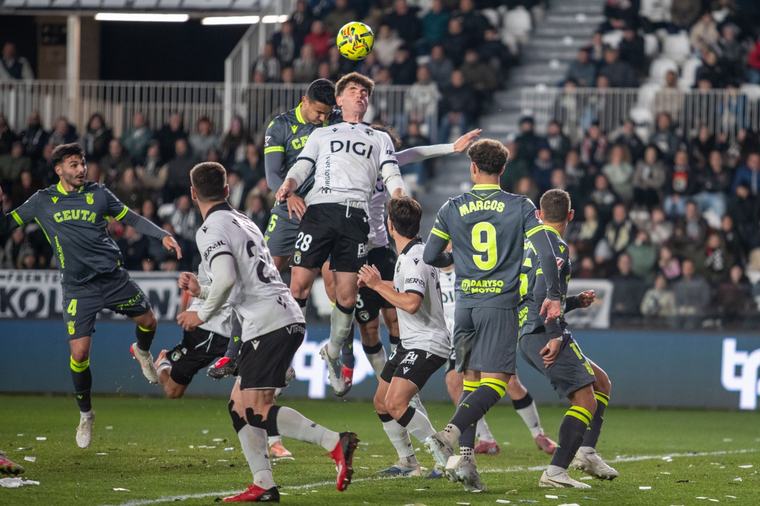 El Ceuta prepara el choque ante el Burgos apelando a la unidad