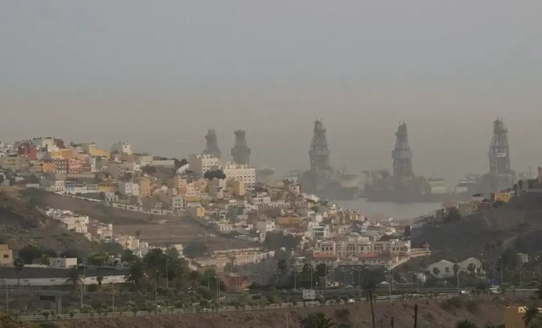 Continúa el calor y la calima en las islas este domingo