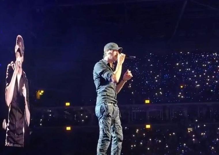 Enrique Iglesias hace vibrar Kazajistán