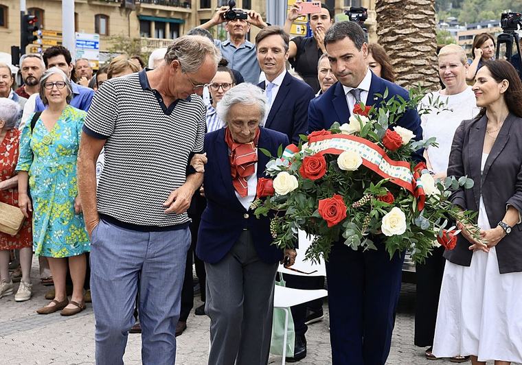 Pradales ensalza al lehendakari Leizaola como «brújula» para seguir construyendo Euskadi