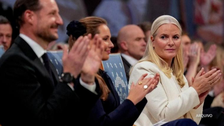 Mette-Marit, nueva reina consorte de Noruega tras la muerte de Harald V: de su vínculo con Epstein a los problemas judiciales de su hijo