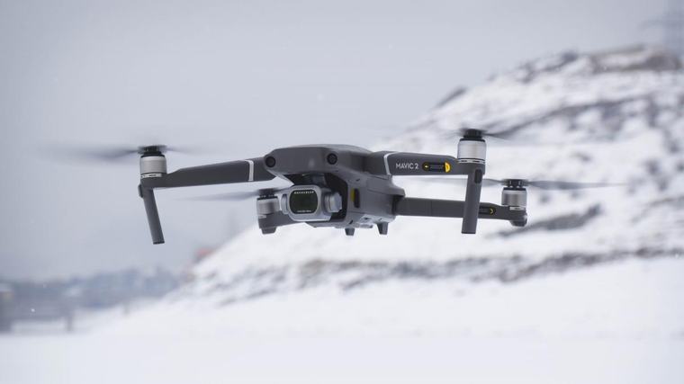 Entran en vigor los aranceles del 100 % impuestos por Trump a los drones chinos