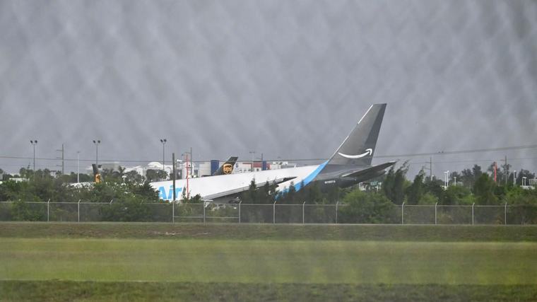 Cinco muertos y cinco heridos en el accidente de un avión de carga de Amazon en el aeropuerto de Miami