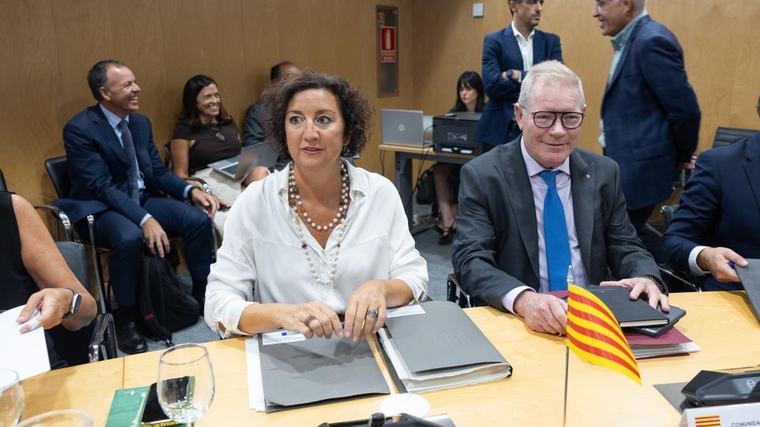 Hacienda ofrece 21.000 millones más a las comunidades autónomas y negociará con Junts