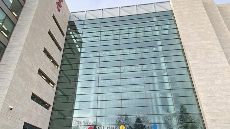 Condenado en Valencia por maltratar, amenazar y retener bajo llave a su novia menor de edad