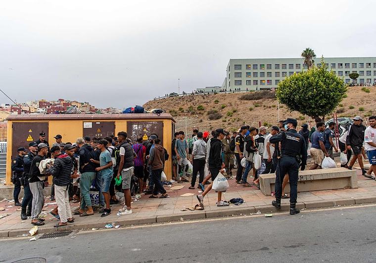 El Gobierno desclasificará este martes los informes de la crisis de Ceuta y serán públicos el miércoles