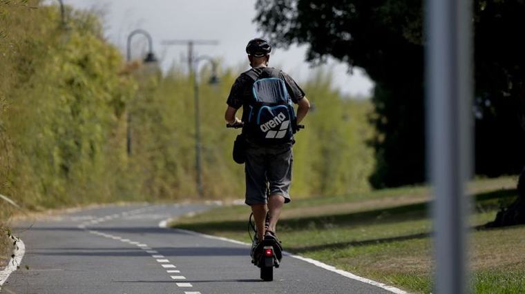 Los patinetes eléctricos vuelven a estar permitidos desde este lunes en los trenes de media y larga distancia