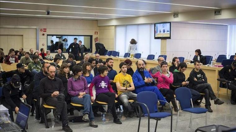 Las del cerco al Parlament: unas condenas al margen de la ley