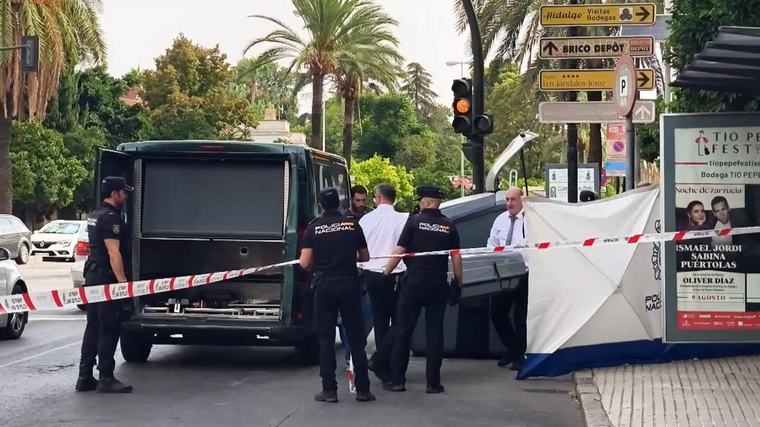 Hallan un cadáver en un contenedor de basura en el centro de Jerez