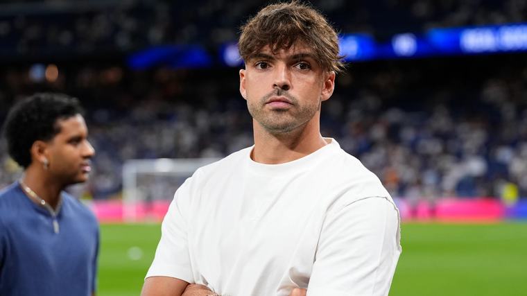 Raúl Asencio, tras las palabras de Mourinho: "Ahora me toca hablar a mí. Y estoy absolutamente de acuerdo con mi entrenador: no sólo en el campo, sino fuera de él"