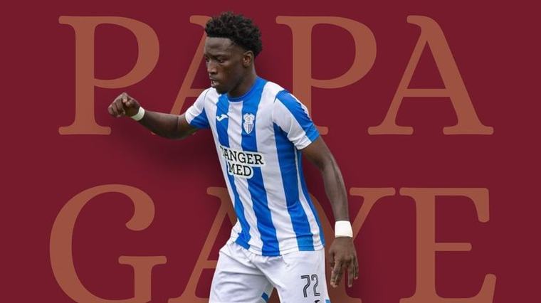 El Pontevedra apura el cierre del mercado con la llegada del delantero senegalés Papa Gaye