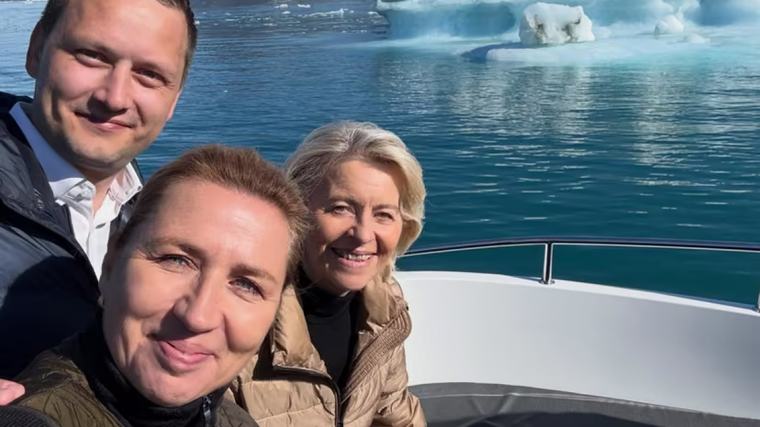 Von der Leyen reitera que «Europa está del lado de Groenlandia» a su llegada a la isla reclamada por Trump