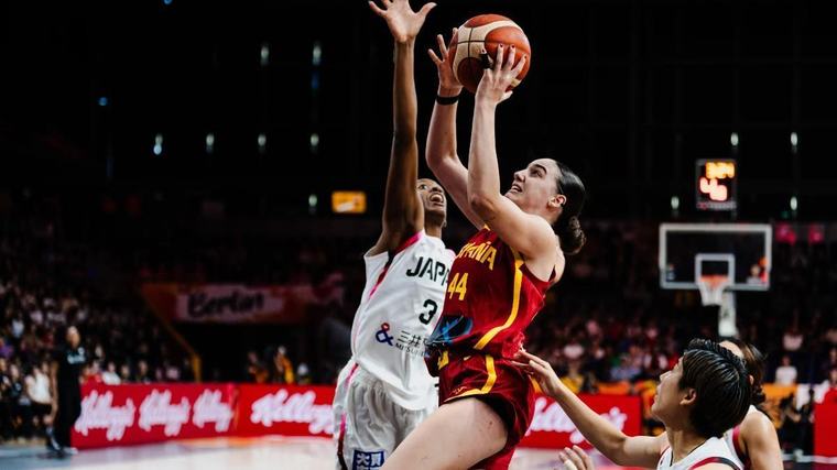 España salva el 'match ball' ante Japón y está en cuartos